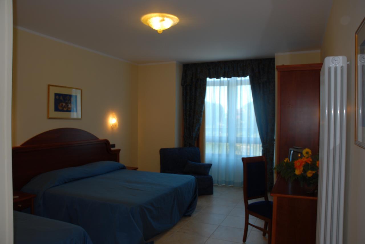 Hotel Duca Di Calabria Serra San Bruno Exterior foto